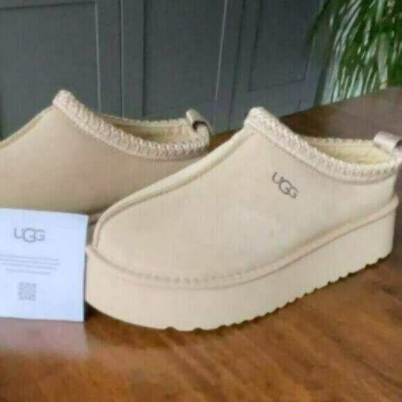 UGG Tasman Platform Slipper in Mustard Seed - Picture 1 of 3